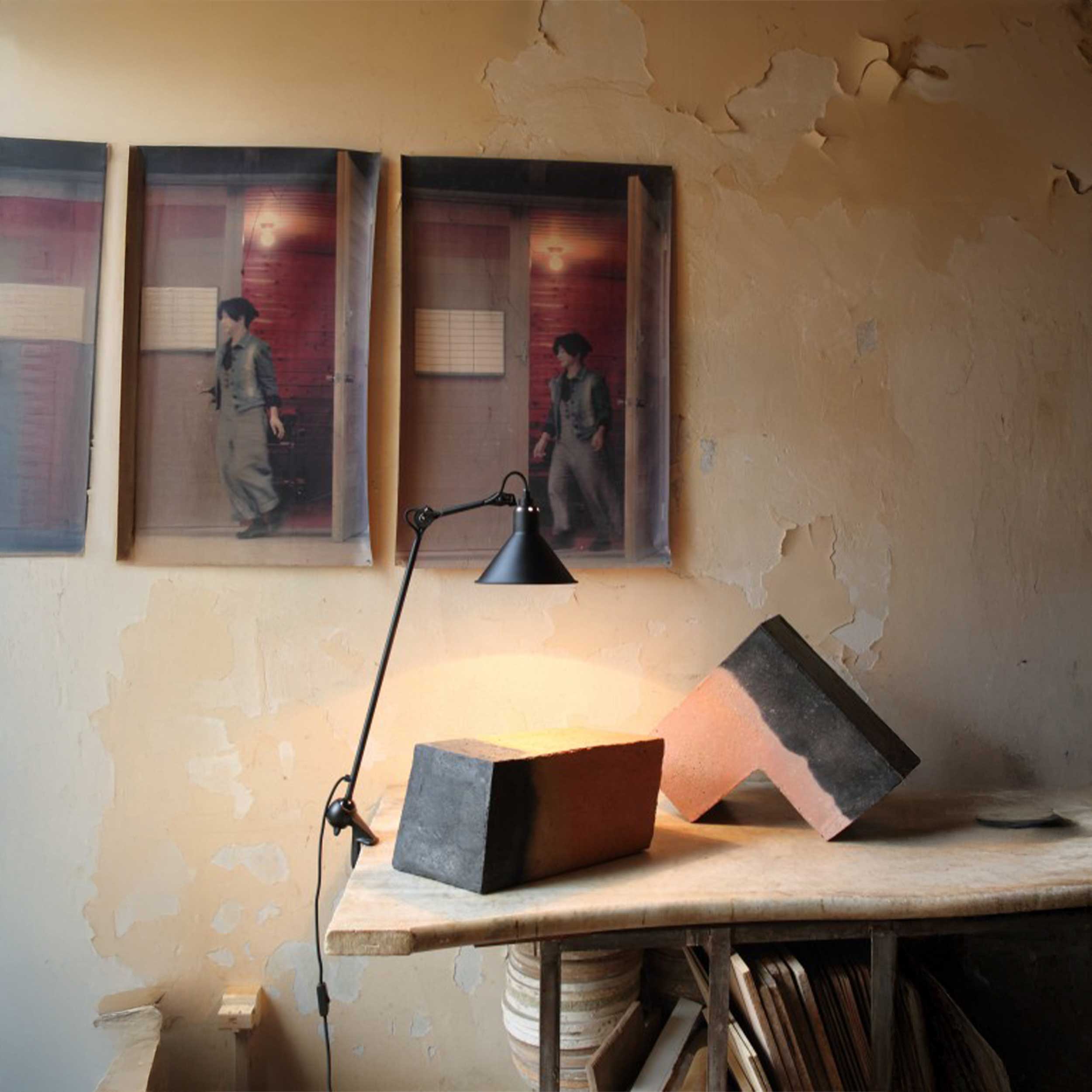 DCW éditions Lampe Gras N°201 E14 asztali lámpa klipszes lámpával