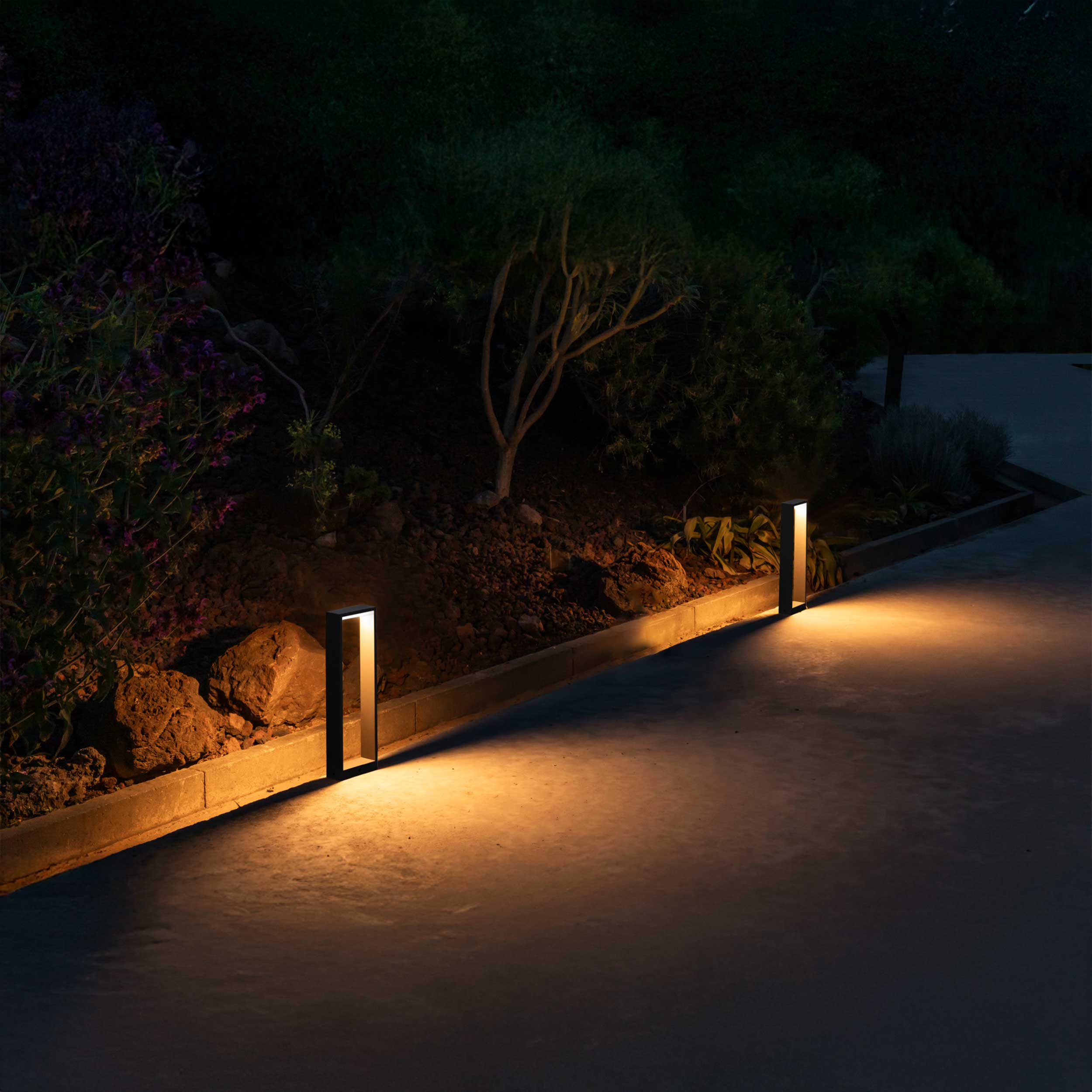 Faro Alp LED column exterior light IP54