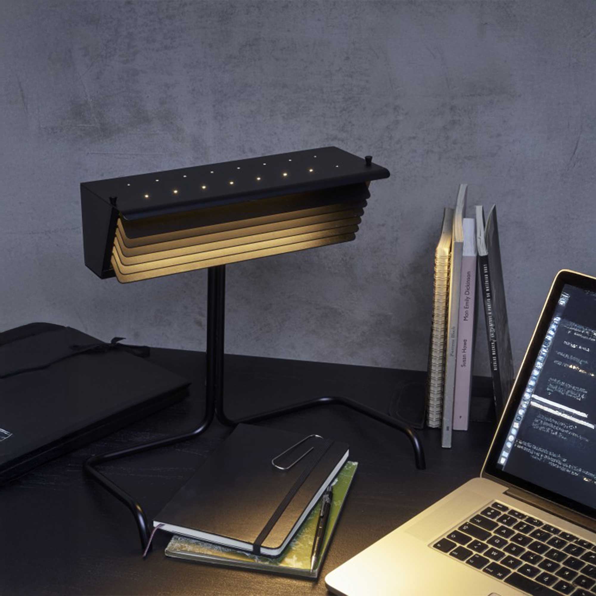 DCW éditions Biny LED asztali lámpa