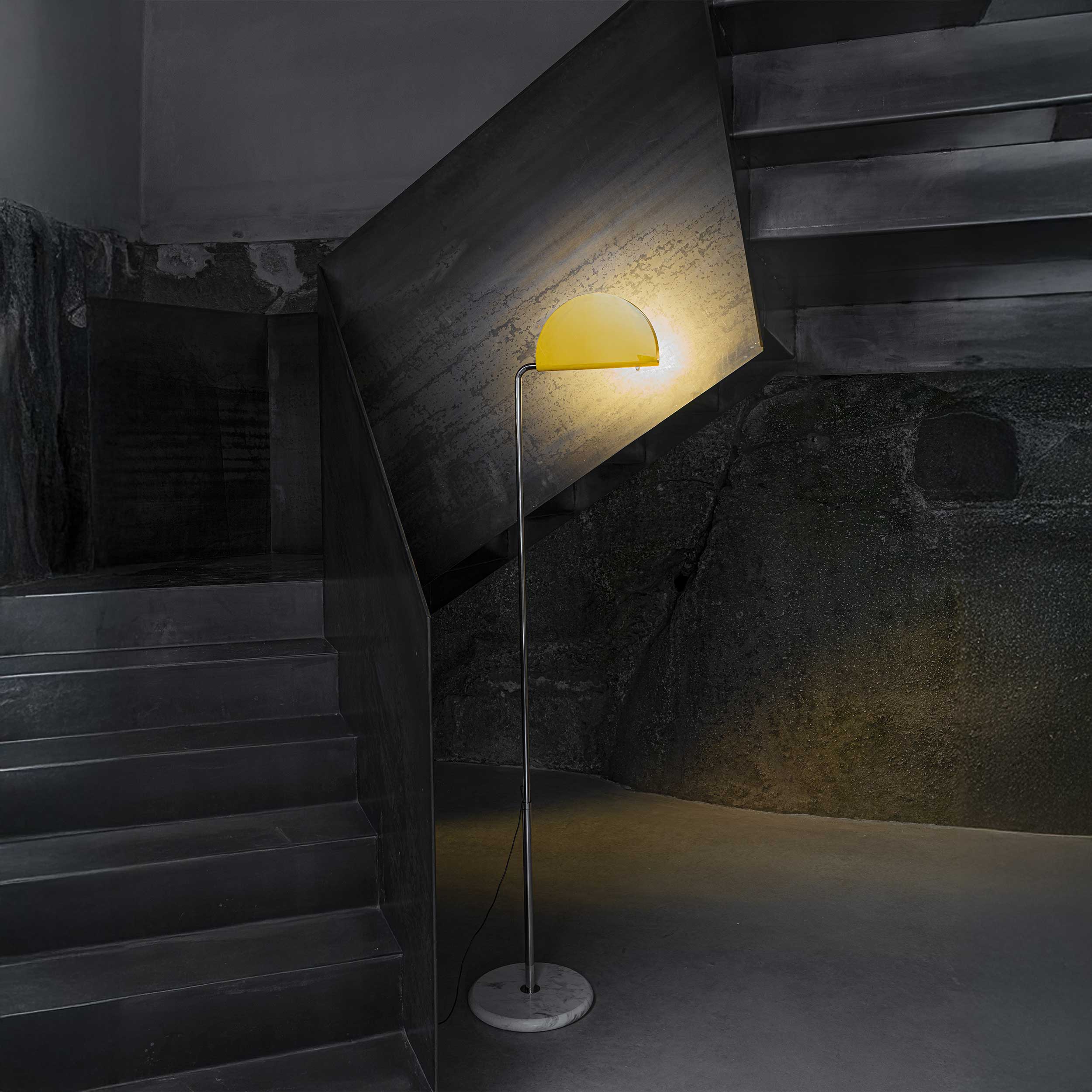 DCW éditions Mezzaluna LED állólámpa