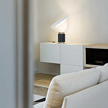 Flos Taccia LED ikonická stolní lampa
