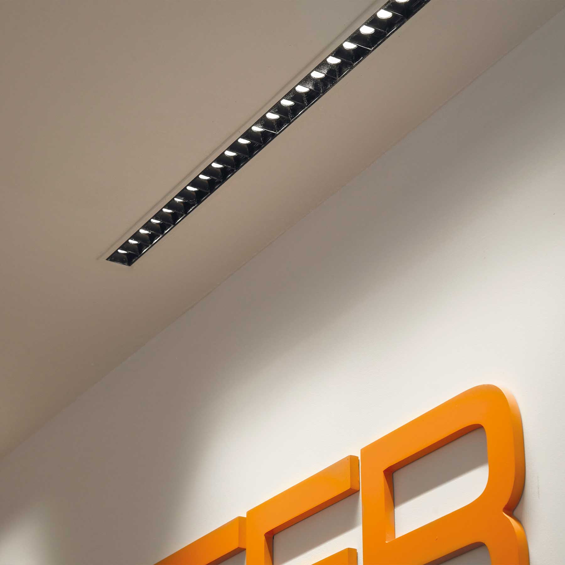 Indeluz Sigma M Trim LED zápustné liniové svítidlo