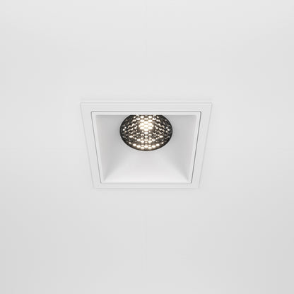 Maytoni Alfa LED 15W 36° süllyesztett négyzet alakú lámpa, fehér